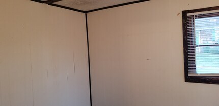 19 Douglas St in Sayreville, NJ - Building Photo - Building Photo