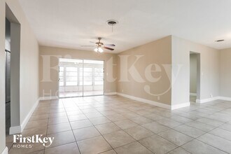 2720 SW 18th St in Fort Lauderdale, FL - Building Photo - Building Photo