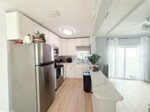 175 133rd Ave W in Madeira Beach, FL - Building Photo - Building Photo