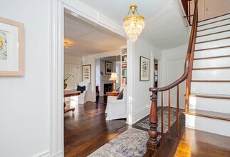 5 Suffolk St in Sag Harbor, NY - Building Photo - Building Photo