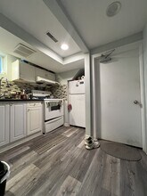 18 Linden Ave in Toronto, ON - Building Photo - Building Photo