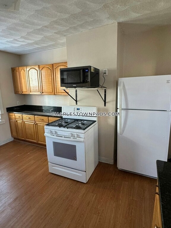 85 Ferrin St, Unit #2 in Boston, MA - Building Photo - Building Photo