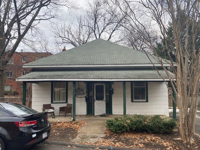 property at 2121 19th St N