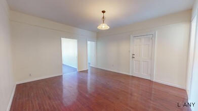 654 E 188th St in Bronx, NY - Building Photo - Building Photo