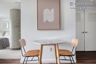 2116 4th Ave, Unit SI FL16-ID229 in Seattle, WA - Foto de edificio - Building Photo