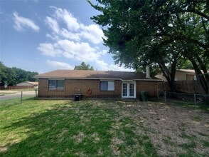 1517 Frio Ln in Garland, TX - Building Photo - Building Photo