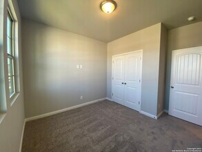 1378 Rios Bend Dr in New Braunfels, TX - Building Photo - Building Photo