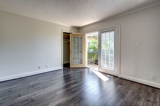 4321 Hazard St, Unit 9 in Houston, TX - Building Photo - Building Photo