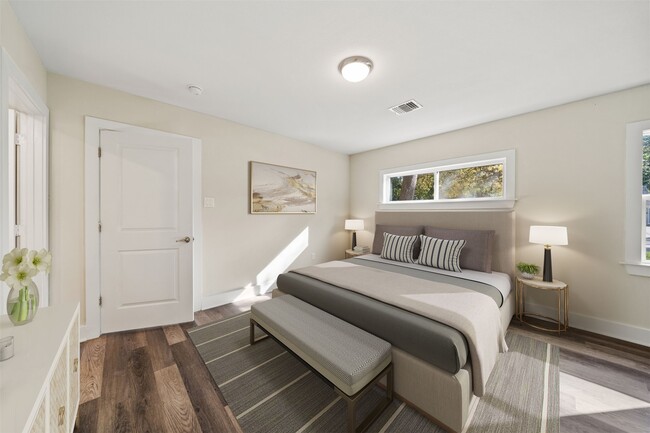 property at 1034 W 43rd St