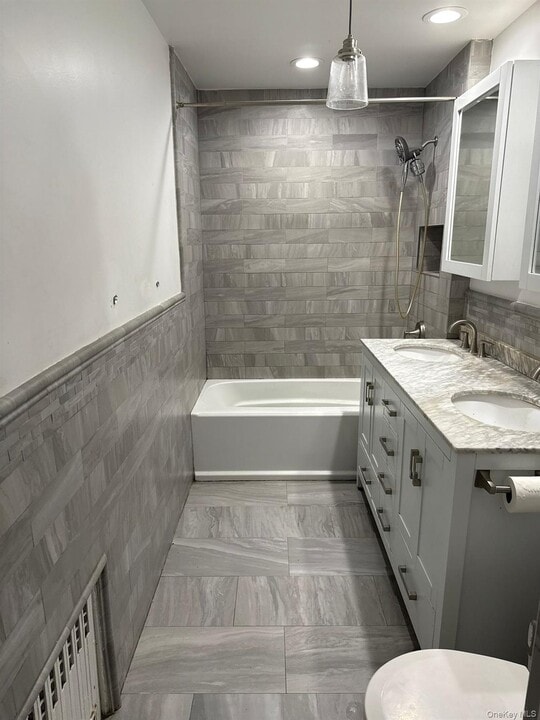 78-35 83rd St in Queens, NY - Building Photo