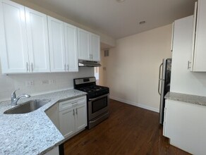 1821 W Leland Ave, Unit 1 in Chicago, IL - Building Photo - Building Photo
