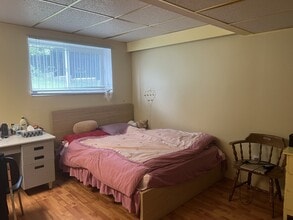 4849 Harken Dr in Burnaby, BC - Building Photo - Building Photo