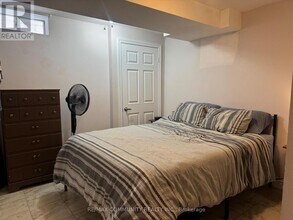 30 Terme Ave in Vaughan, ON - Building Photo - Building Photo