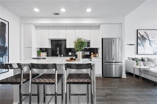 1777 Peachtree Rd NE in Atlanta, GA - Building Photo