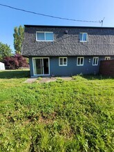 35 E C St-Unit -A in Halsey, OR - Building Photo - Building Photo