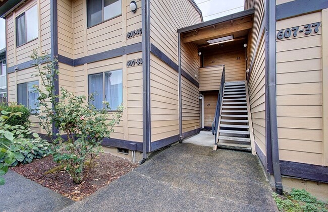 property at 607 SE 121st Ave