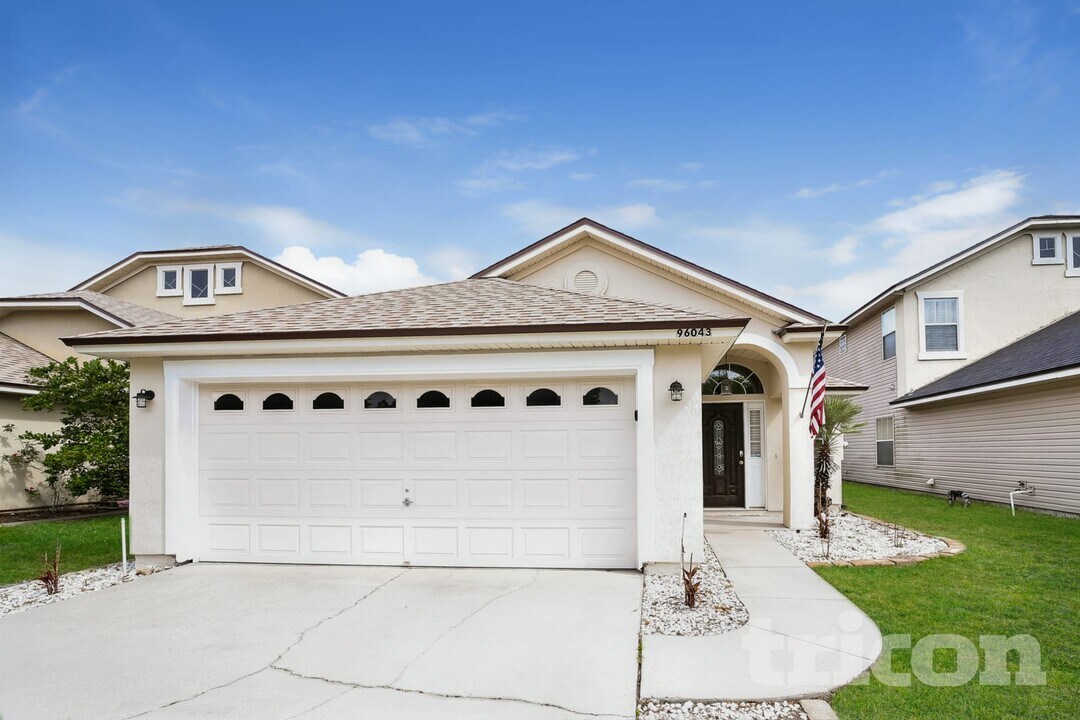 96043 Starlight Ln in Yulee, FL - Building Photo