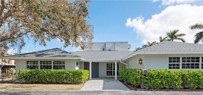 property at 1499 3rd St S