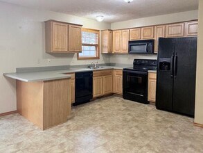 1819 N 25th St in Ozark, MO - Building Photo - Building Photo