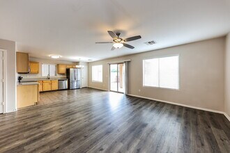 13023 W Lawrence Rd in Glendale, AZ - Building Photo - Building Photo