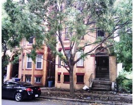 127 Cedar St, Unit 1 in Boston, MA - Building Photo