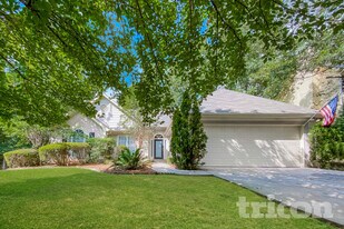 555 Horseshoe Cir in Stockbridge, GA - Building Photo