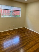 947 Casanova Ave, Unit B in Monterey, CA - Foto de edificio - Building Photo