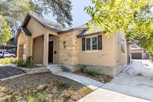 128 Elizabeth Rd in San Antonio, TX - Building Photo - Building Photo