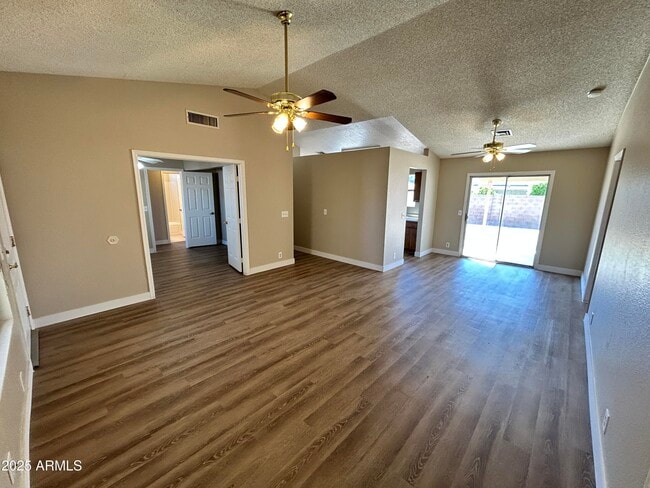 6361 W Onyx Ave in Glendale, AZ - Building Photo - Building Photo
