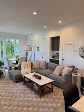419 W 9th St in Dallas, TX - Building Photo - Building Photo