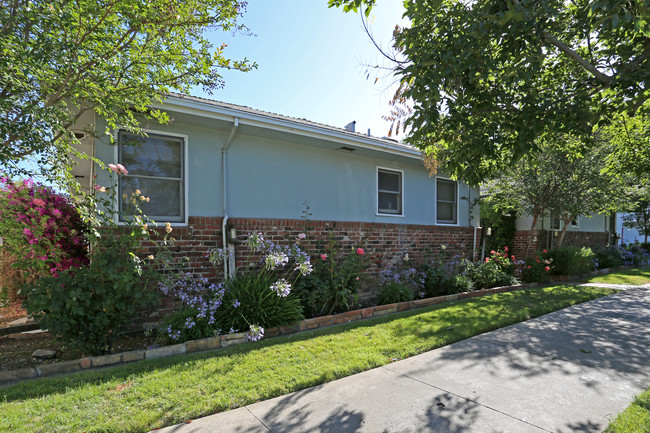 2531 S St in Sacramento, CA - Building Photo - Building Photo