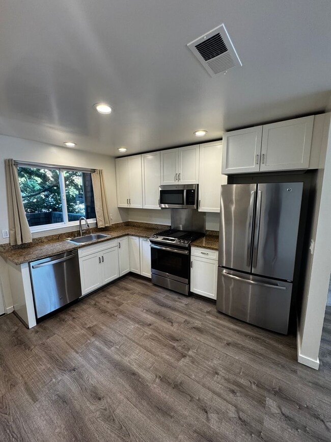 490 Fulton St in Palo Alto, CA - Building Photo - Building Photo