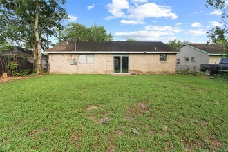 15423 Campden Hill Rd in Houston, TX - Building Photo - Building Photo