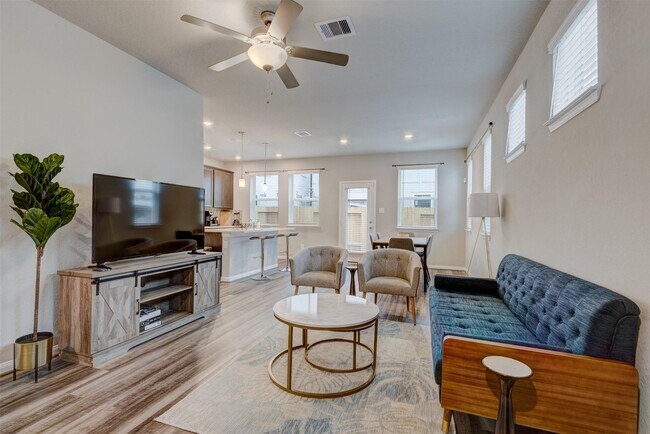 property at 1529 Beach Oak Dr