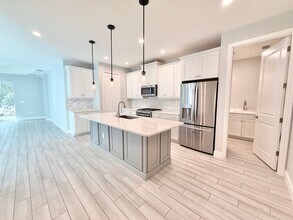 2425 Ariane Dr in Naples, FL - Building Photo - Building Photo