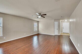 9204 Tierra Verde Dr in Fort Worth, TX - Building Photo - Building Photo