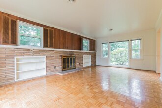 9702 Bellevue Dr in Bethesda, MD - Building Photo - Building Photo