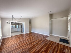1453 Greystone Dr in Pensacola, FL - Foto de edificio - Building Photo