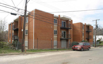 5337 D St SE in Washington, DC - Building Photo - Building Photo