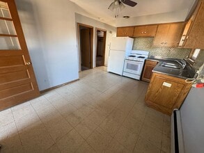 8244 W Forest Preserve Ave in Chicago, IL - Building Photo - Building Photo