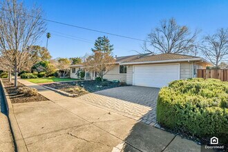 241 Walnut Ave in Walnut Creek, CA - Building Photo - Building Photo