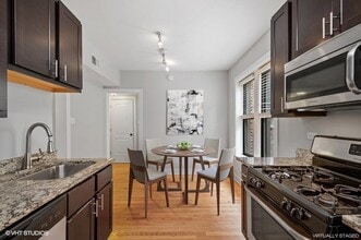 4038 N Ashland, Unit 2 in Chicago, IL - Building Photo - Building Photo