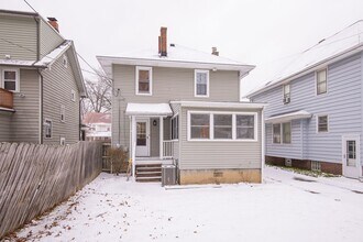 17445 Woodford Ave in Lakewood, OH - Building Photo - Building Photo