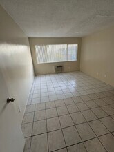 1193 N Ardmore Ave, Unit 9 in Los Angeles, CA - Building Photo - Building Photo