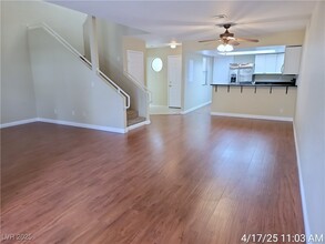 6250 W Flamingo Rd in Las Vegas, NV - Building Photo - Building Photo