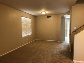 29252 N Rosewood Dr in San Tan Valley, AZ - Building Photo - Building Photo