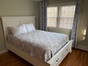 1105 Sandwich Rd in Sagamore, MA - Building Photo - Building Photo