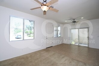 2614 N 73rd Dr in Phoenix, AZ - Building Photo - Building Photo
