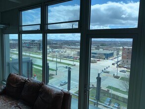 120 SW 5th St, Unit Whiteline Lofts Unit 607 in Des Moines, IA - Building Photo - Building Photo