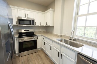 101 SE Ocean Blvd, Unit 305 in Stuart, FL - Building Photo - Building Photo